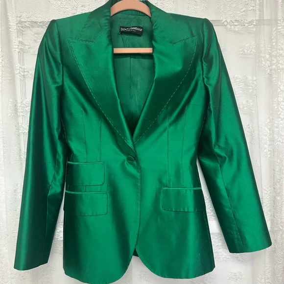 Elegant Green Suit - Picture 3 of 8